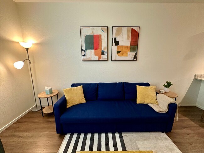 Foto del edificio - 2351 E Hidalgo Ave