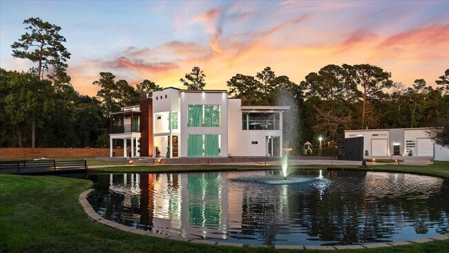 Foto del edificio - 30400 Highland Blvd