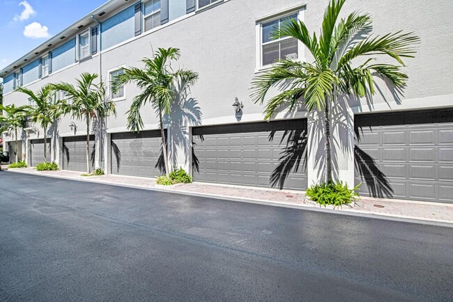 Foto del edificio - 79-79 Atlantic Grove Way