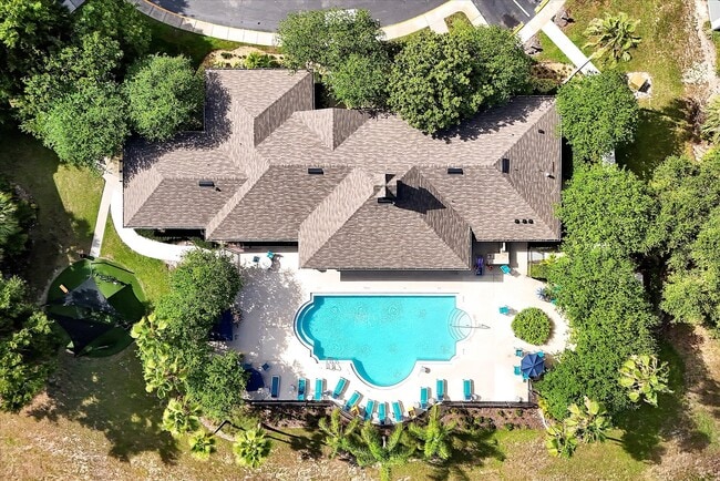 Building Photo - ARIUM Lakeview