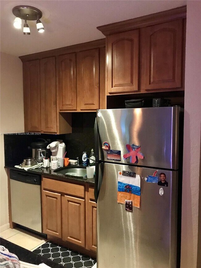 Foto del edificio - 2120 NE 42nd Ct