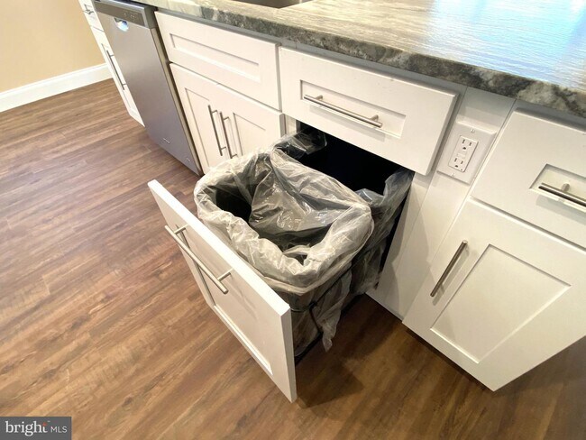 Foto del edificio - 1294 Cooper St