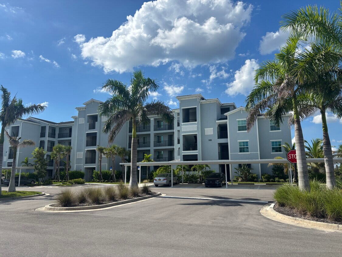 Foto principal - 14151 Heritage Landing Blvd