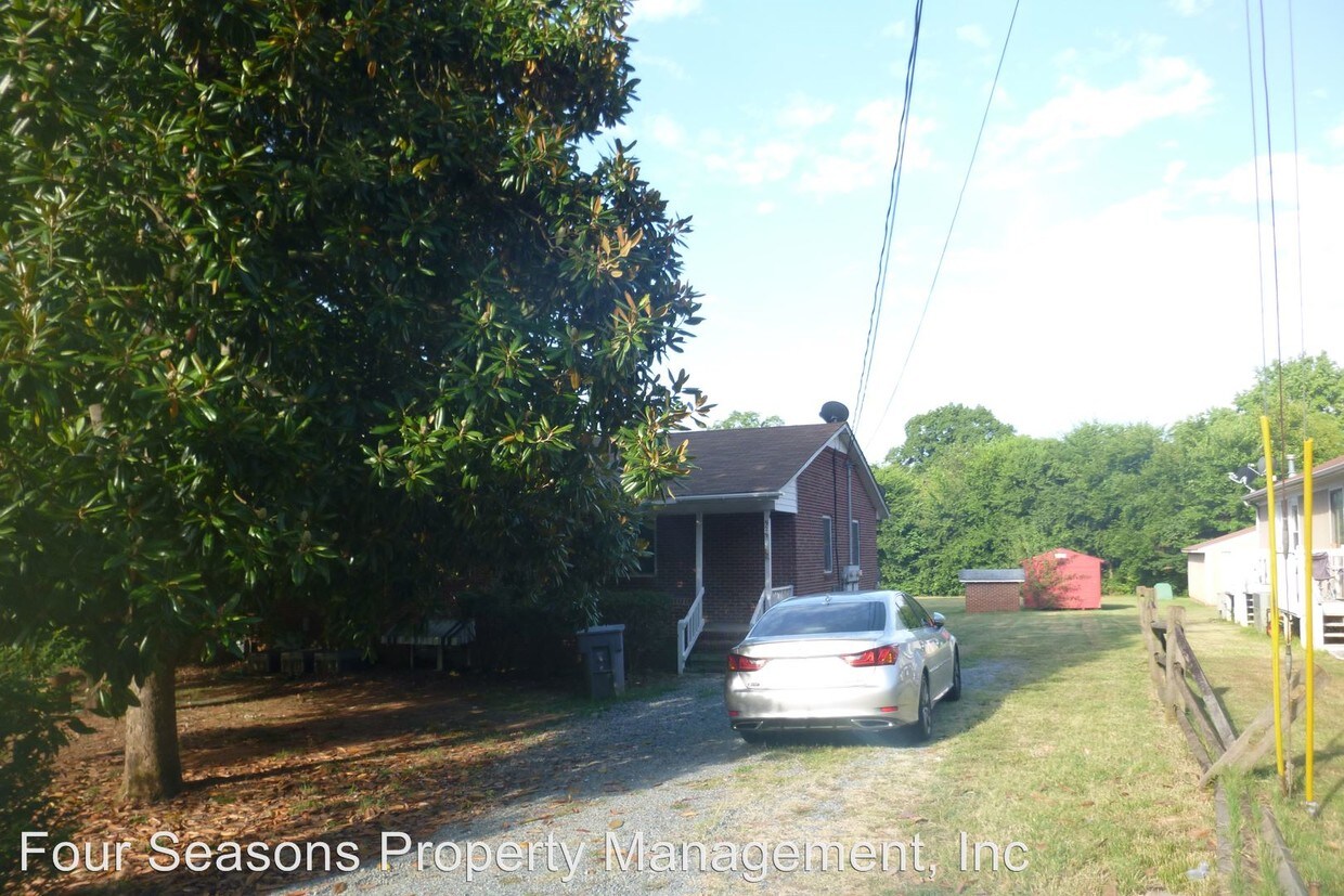 Primary Photo - 929 Parker St