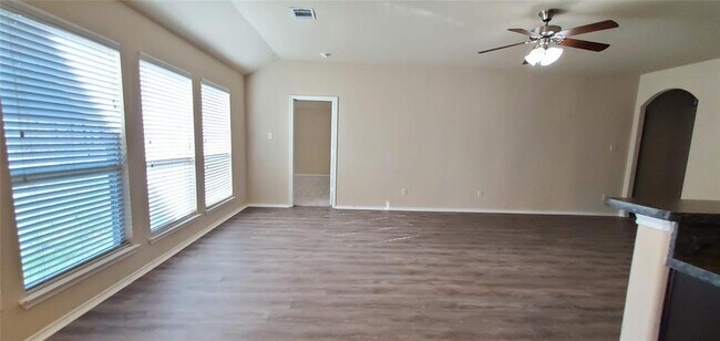 Building Photo - 918 Bens Dr