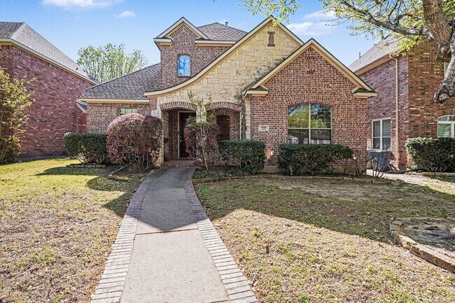 Foto del edificio - Beautiful home with classic styling, minutes away from Uptown, Oak Lawn, Cityplace, and Lower Gre...