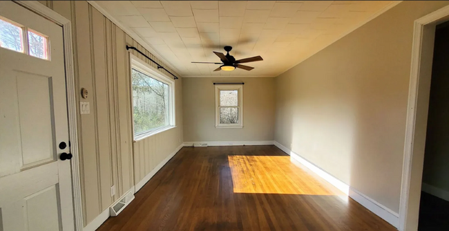 Foto del edificio - Cute 3 bedroom, 1 bathroom in Winston Salem