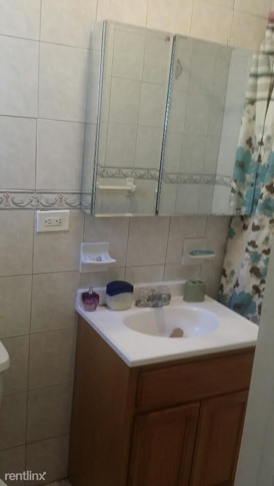 6433 Cooper Ave, Glendale, NY 11385 Condo for Rent in Glendale, NY