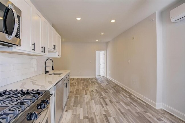 Foto del edificio - 95 E Duval St