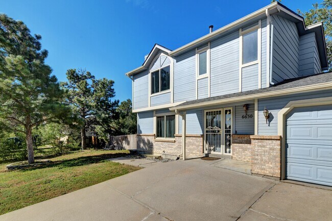 Building Photo - 6630 Cottonwood Grove Dr