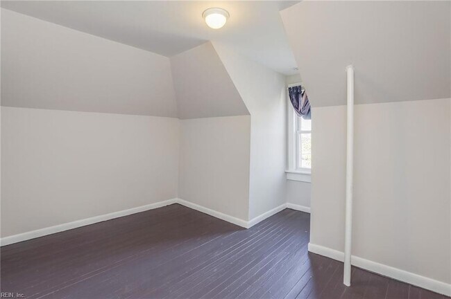 Foto del edificio - 3901 Newport Ave