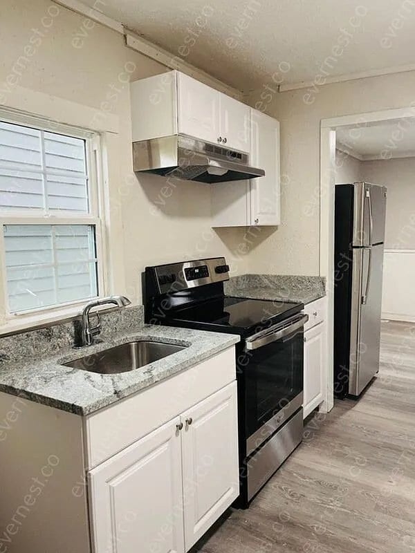 Foto del edificio - 21109 Woodward St