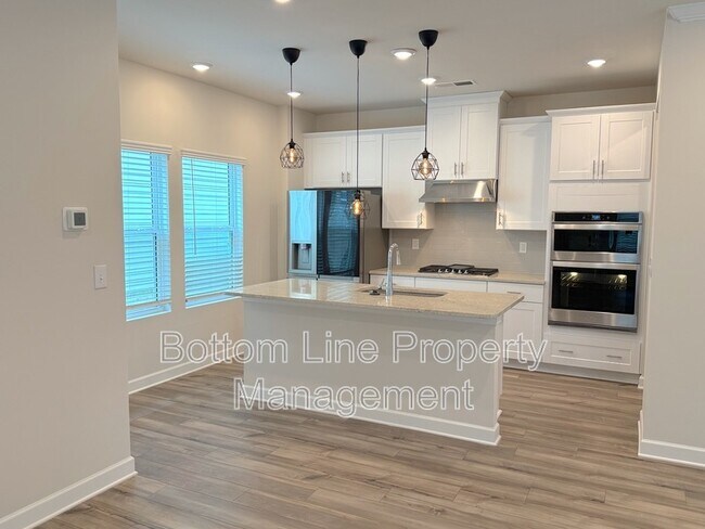 Building Photo - 629 Cranford Dr