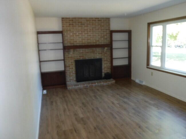 Foto del edificio - 4286 Hushen Dr