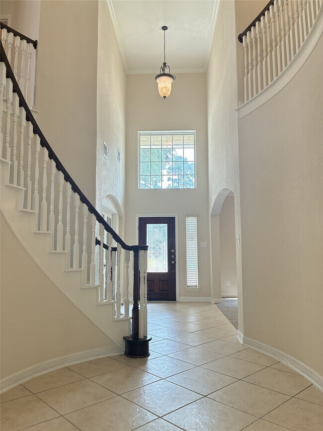 Building Photo - 14207 Parable Ct