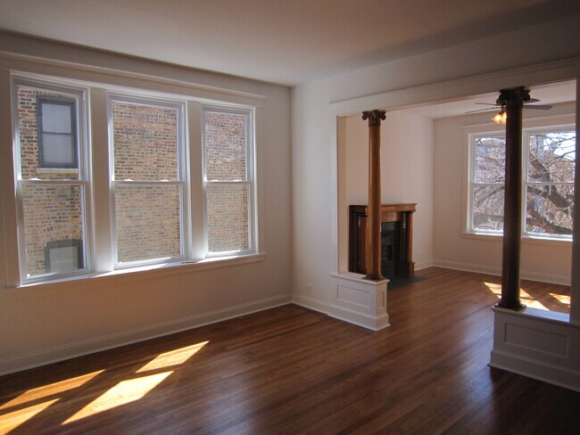 Foto del edificio - 3919 N Greenview Ave