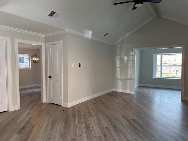Building Photo - 12958 Westleigh Dr