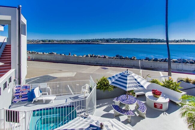 Foto del edificio - 2612 Bayside Ln