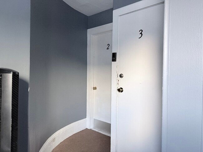 Foto del edificio - 50-52-52 Alden St