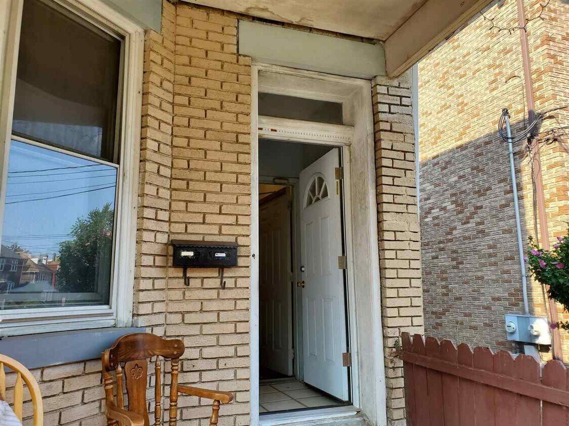 243 Hudson Pl, Cliffside Park, NJ 07010 Apartment for Rent in Cliffside Park, NJ