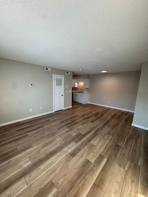 Building Photo - 3111 W Greenwood St