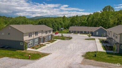 Building Photo - 21 Catawba Valley Ct