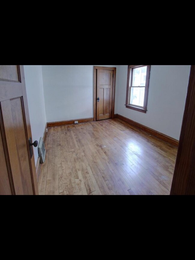 Foto del edificio - 6216 W Richmond Ave