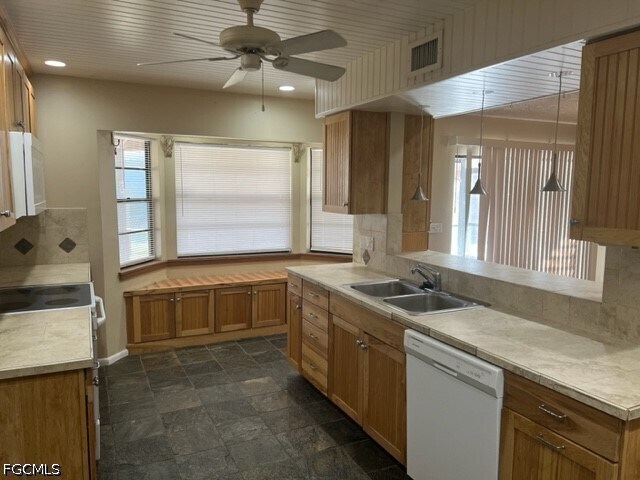 Foto del edificio - 8174 Winged Foot Dr
