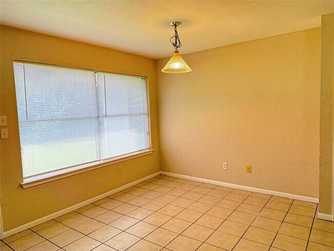 Foto del edificio - 5733 Ingomar Way
