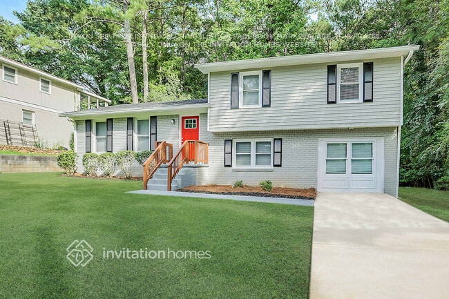Building Photo - 3018 Battle Forrest Dr