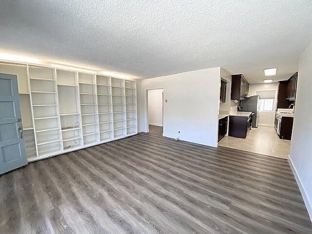 Building Photo - 2301 Ocean Park Blvd
