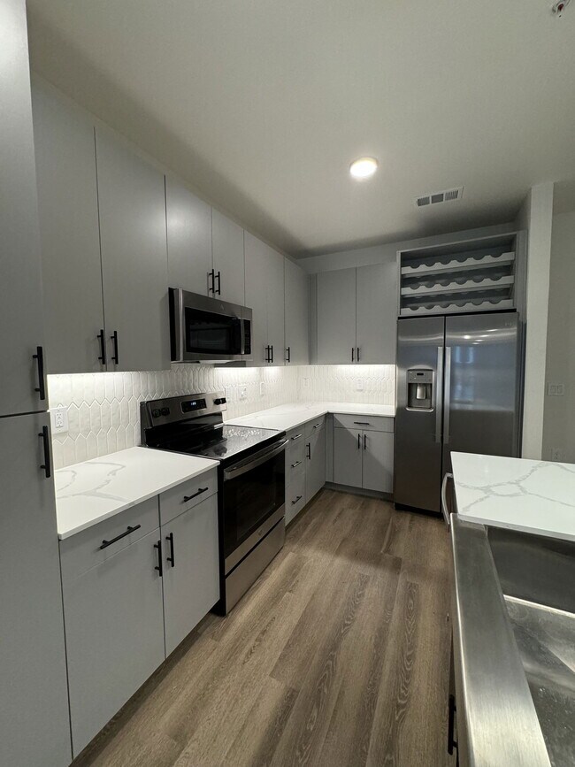Foto del edificio - 3850 Double Oak Ave