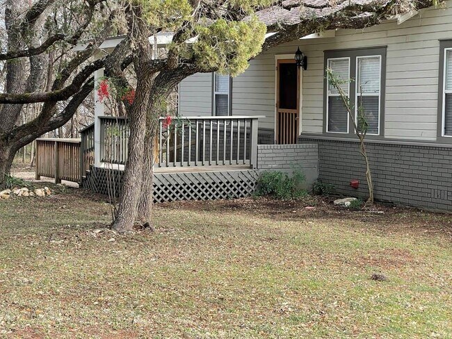 Foto del edificio - 2505 Drew Ln