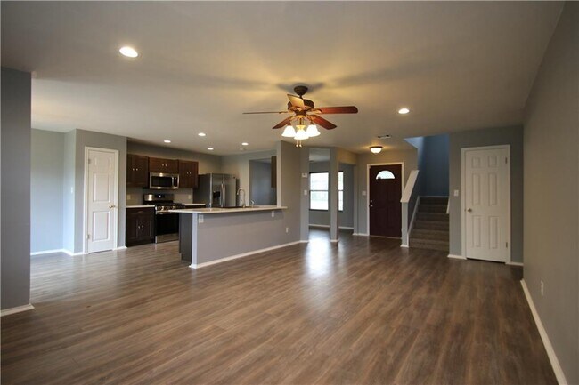 Foto del edificio - 710 Riverway Ln