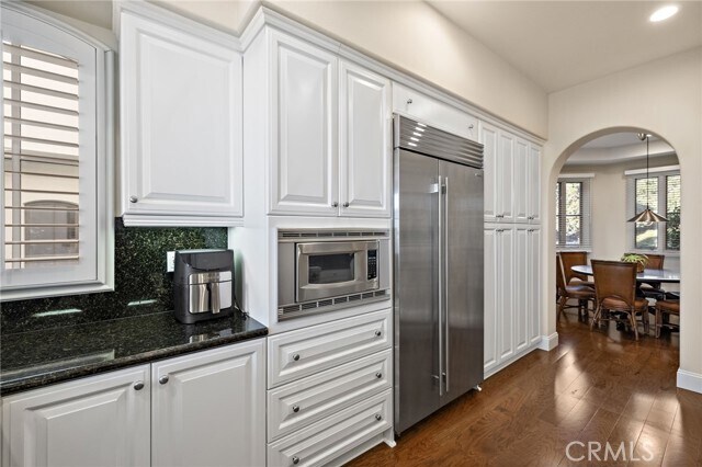 Foto del edificio - 110 Sidney Bay Dr