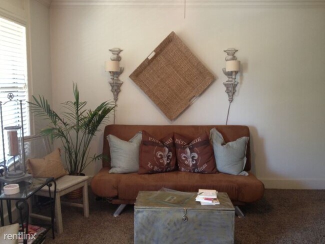 Foto del edificio - 1 br, 1 bath Condo - 711 W Douglas St