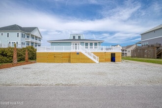 Building Photo - 304 Marina Way