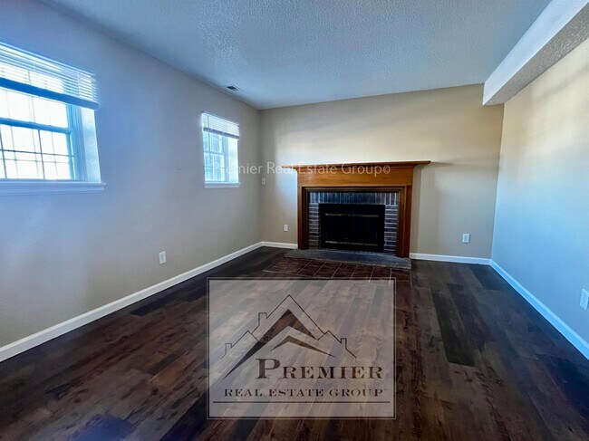 Building Photo - 4815 Eldon Dr S