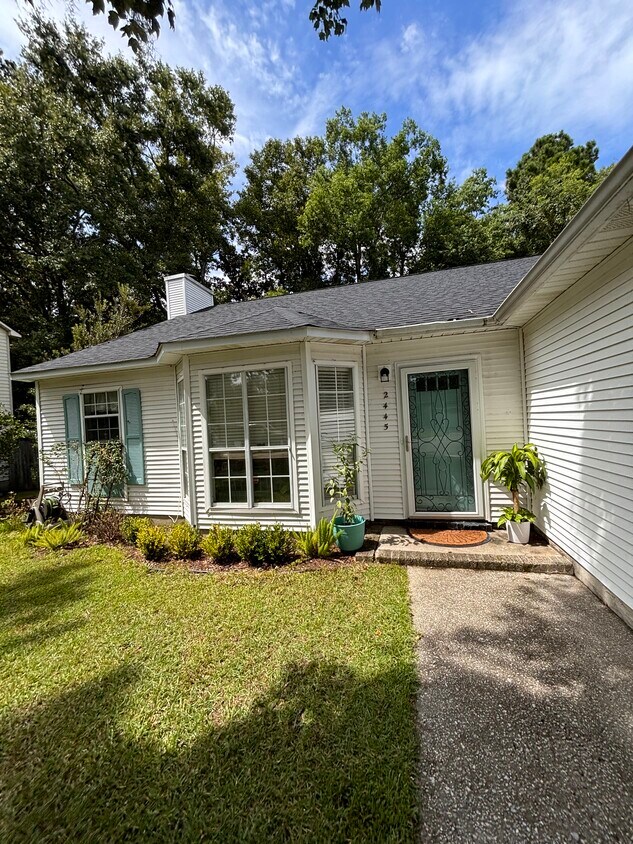 Foto principal - 2445 Castlereagh Rd