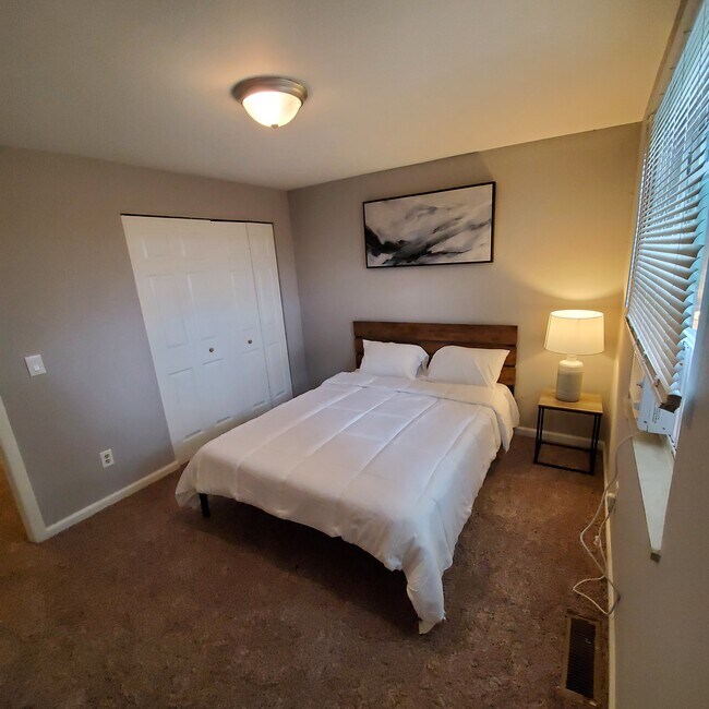 Foto del edificio - 4290 Linden Ave