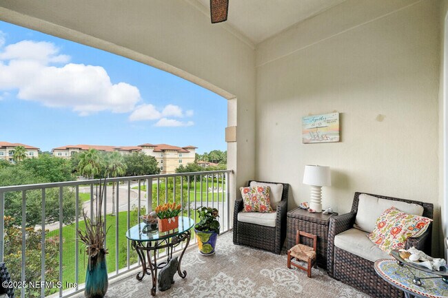Foto del edificio - 4300 S Beach Pkwy