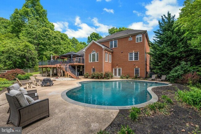 Foto del edificio - 14263 Howard Rd