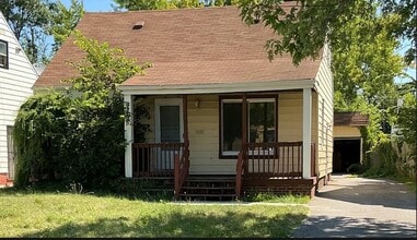 Building Photo - 1495 E 219th St