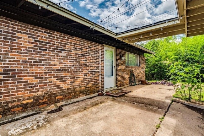 Building Photo - 1417 Braes Ridge Dr