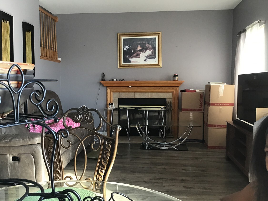 1400 Dahlgren Ln, Minooka, IL 60447 Townhome Rentals in Minooka IL