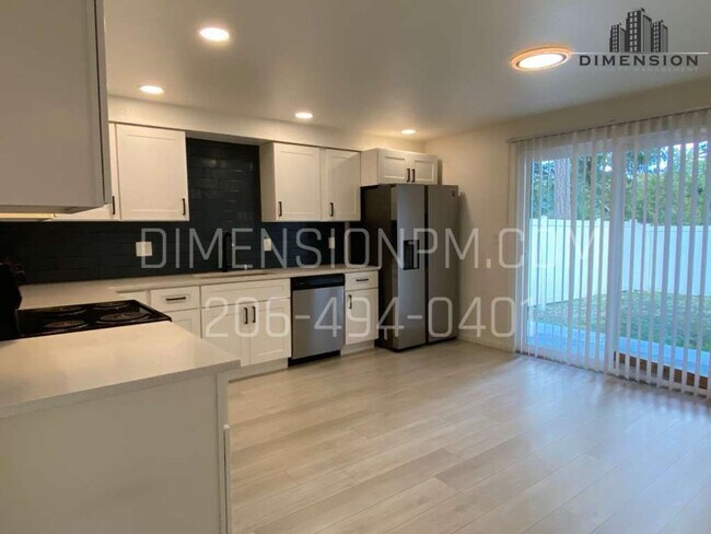 Foto del edificio - Wonderful 2 bed/1 bath duplex with firepla...