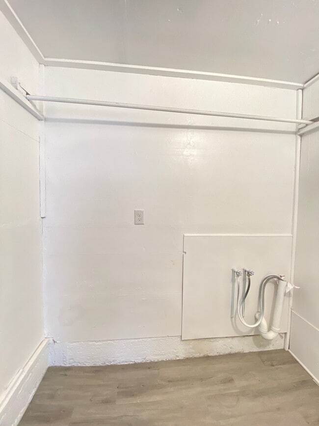 Foto del edificio - 3841 NW 16th St