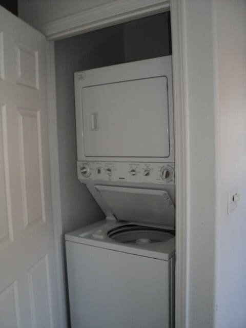 Building Photo - 521 Vance Lake Ln