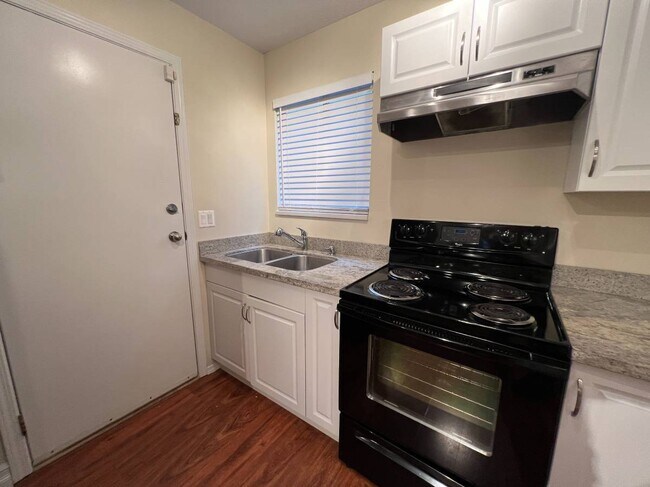 Building Photo - 22471 Streng Av