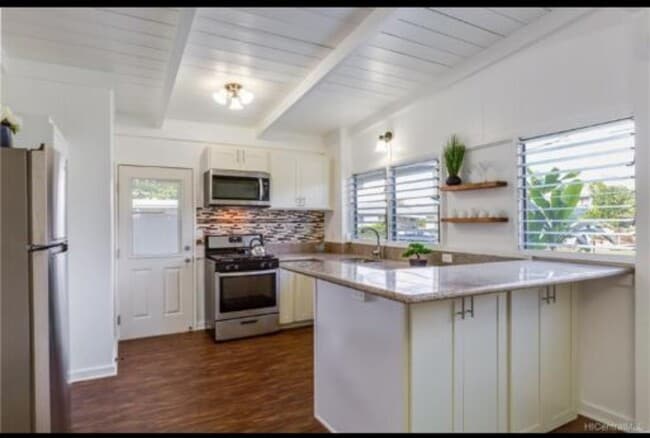 Open Concept Kitchen - 1629 Kino St